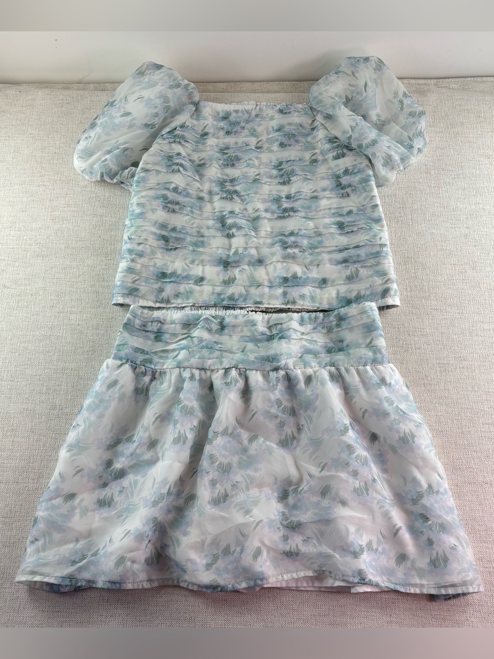 abercrombie girl’s 17/18 smocked floral  chiffon top skirt matching set pastel